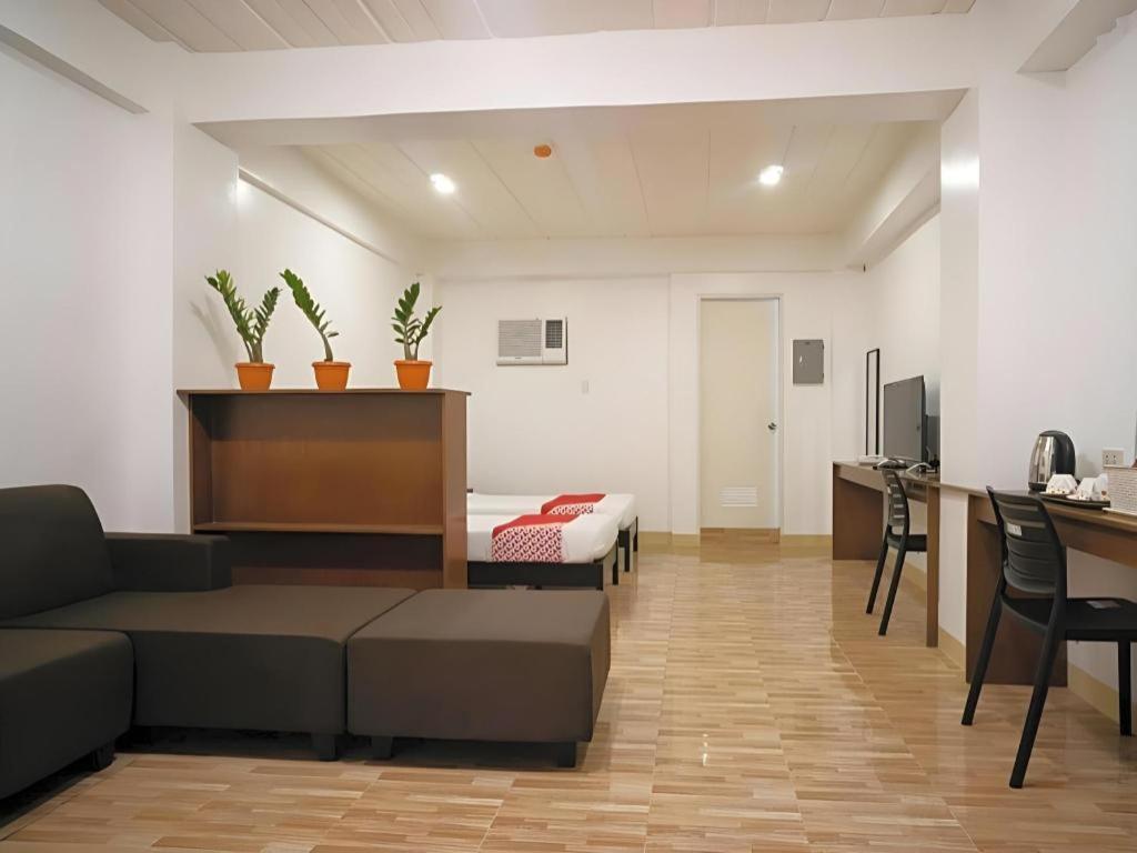 Oyo 150 Davao Airport View Hotel Zewnętrze zdjęcie